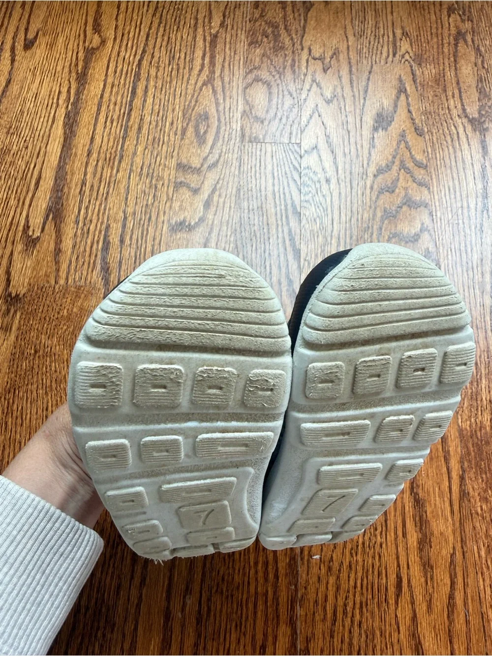 See Kai Run Basics Sneakers Sz 7